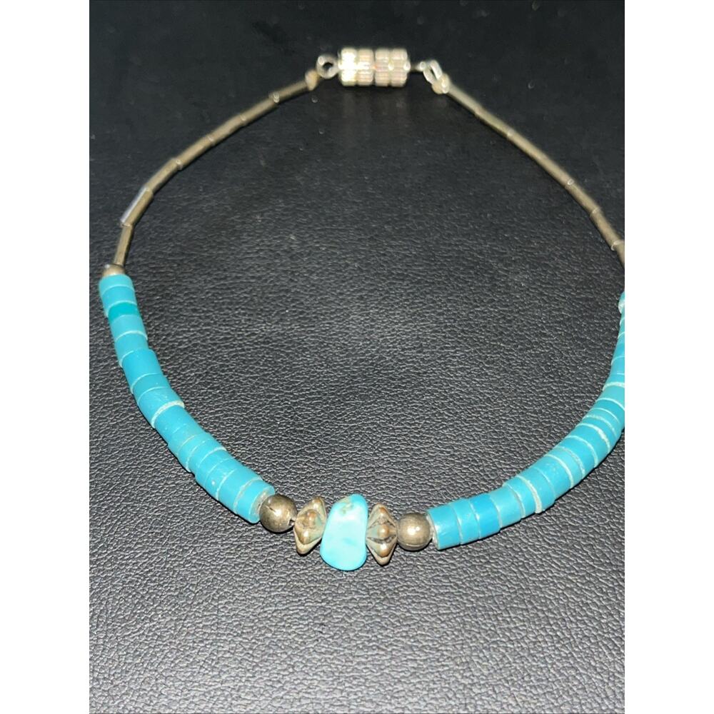 Simple Turquoise Bead Bracelet ~ Thin ~ Screw Closure